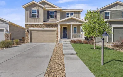 Pelican Landing Modern 3BD in Lakes at Centerra