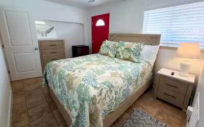 Photo 3 - Channelfront - Dock - Fishing - Bbq - Deck 2 Bedroom Home