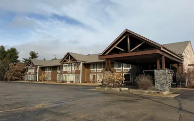 Coratel Plus Suites by Jasper Black River Falls