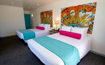 Photo 3 - Carousel Beach Inn