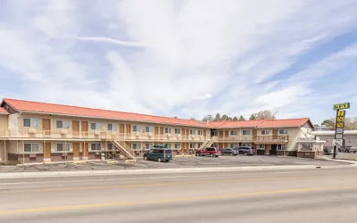 Photo 2 - Key Inn