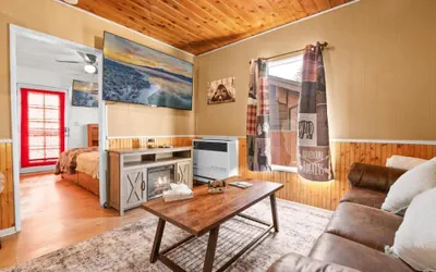Photo 5 - Hideaway Cabin