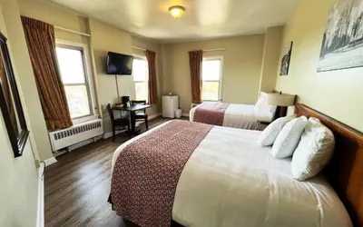 Photo 5 - Lenox Hotel and Suites