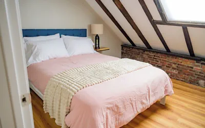 Photo 4 - Market Square Inn