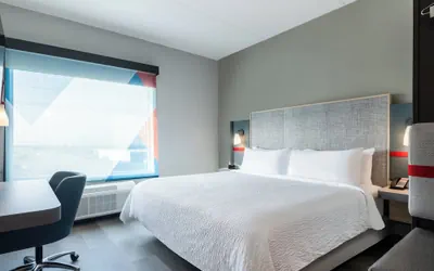 Photo 3 - avid Hotel Redding by IHG