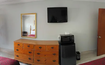 Photo 4 - Deluxe Inn Elkton
