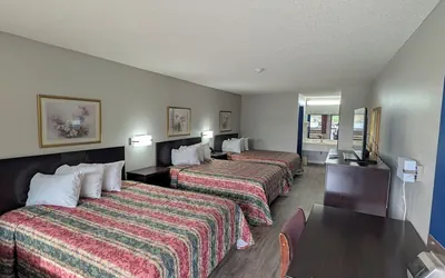 Photo 5 - Garden Inn Adairsville