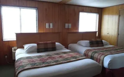 Photo 4 - The Orca Inn