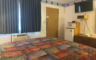 Photo 4 - Oregon Trail Motel
