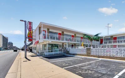 Photo 2 - Starfire Motel