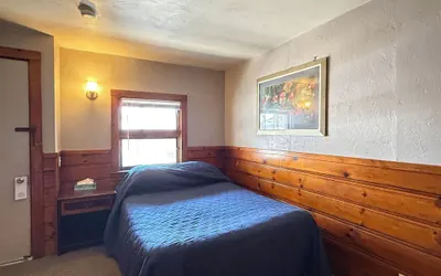 Photo 4 - Pineapple Inn