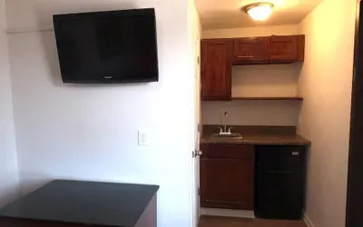 Photo 5 - GG Rest Inn