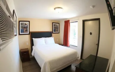 Photo 2 - GG Rest Inn