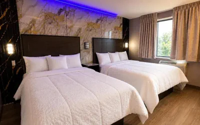 Photo 5 - Imperial Hotel
