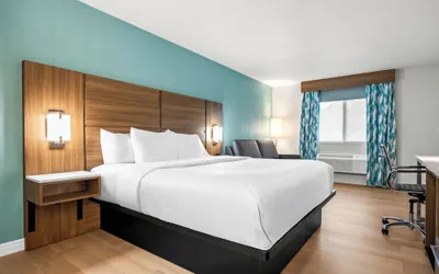 Photo 5 - Clarion Pointe Springfield Southeast