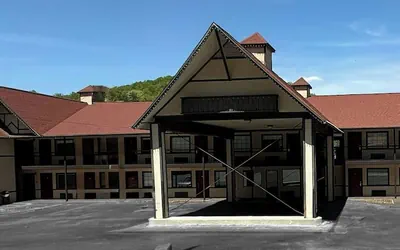 Red Roof Inn Helen, GA - Downtown