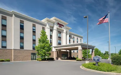 Photo 2 - Hampton Inn Fairmont