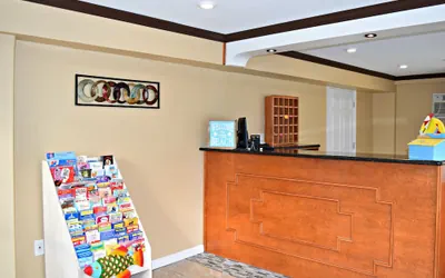 Photo 3 - Paradise Inn
