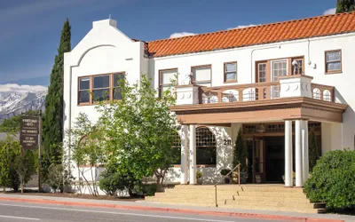 Photo 2 - Winnedumah Hotel