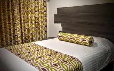 Photo 3 - Jewel City Inn