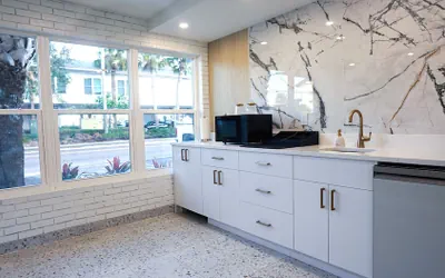 Photo 5 - Ivory Sands Beach Suites