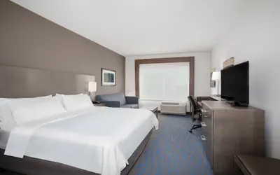 Photo 4 - Holiday Inn Express & Suites Great Bend by IHG