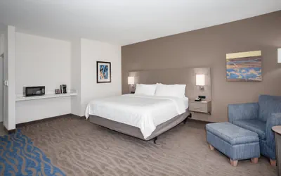 Photo 5 - Holiday Inn Express & Suites Great Bend by IHG
