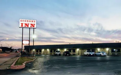 Rodeway Inn & Suites