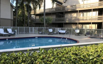 Photo 2 - Doral Inn & Suites Miami Airport West