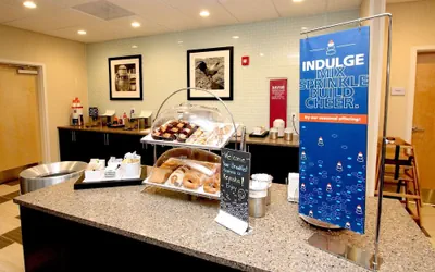 Photo 2 - Hampton Inn Suffolk