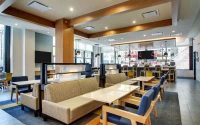Photo 4 - Hyatt House Chicago/Evanston