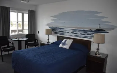 Photo 4 - Lighthouse Cove Inn