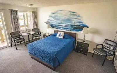 Photo 5 - Lighthouse Cove Inn