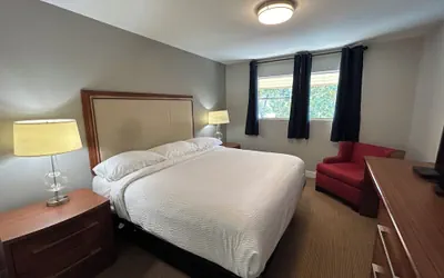 Photo 2 - Hillside Inn