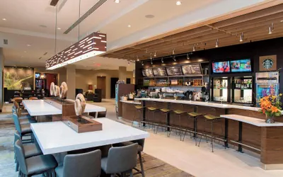 Photo 2 - Courtyard by Marriott Holland Downtown