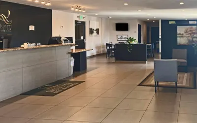 Photo 5 - Quality Inn & Suites near Downtown Bakersfield