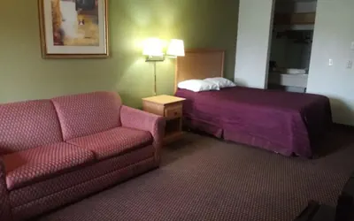 Photo 4 - Centralia Inn