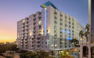 Photo 2 - Aloft by Marriott Sarasota