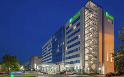 Photo 2 - Holiday Inn Cleveland Clinic by IHG