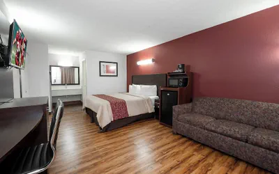 Photo 4 - Red Roof Inn Starkville - University