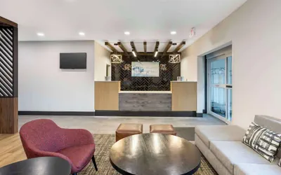 Photo 4 - Best Western Plus Columbia Inn