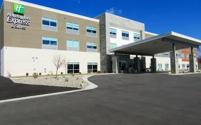 Photo 2 - Holiday Inn Express & Suites Coldwater by IHG