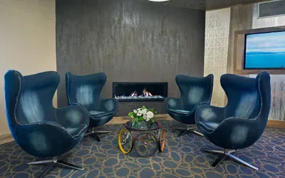 Photo 3 - Oxford Suites Bellingham
