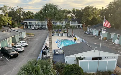 Photo 2 - Gulf Coast Inn