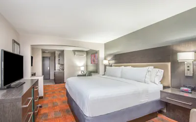 Photo 4 - Holiday Inn Express & Suites Shawnee-Kansas City West by IHG