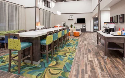 Photo 3 - Hampton Inn & Suites Sioux City South
