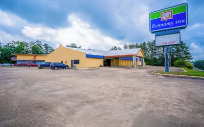 Photo 2 - Economy Inn Livingston By OYO TX US 59