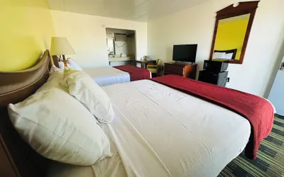 Photo 2 - Quality Lodge