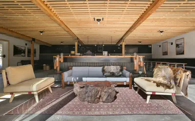 Photo 4 - The Coachman Hotel