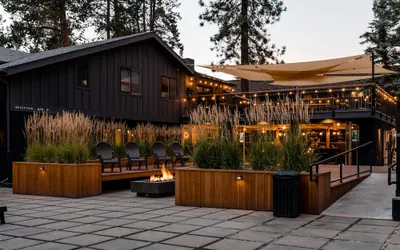Photo 2 - The Coachman Hotel